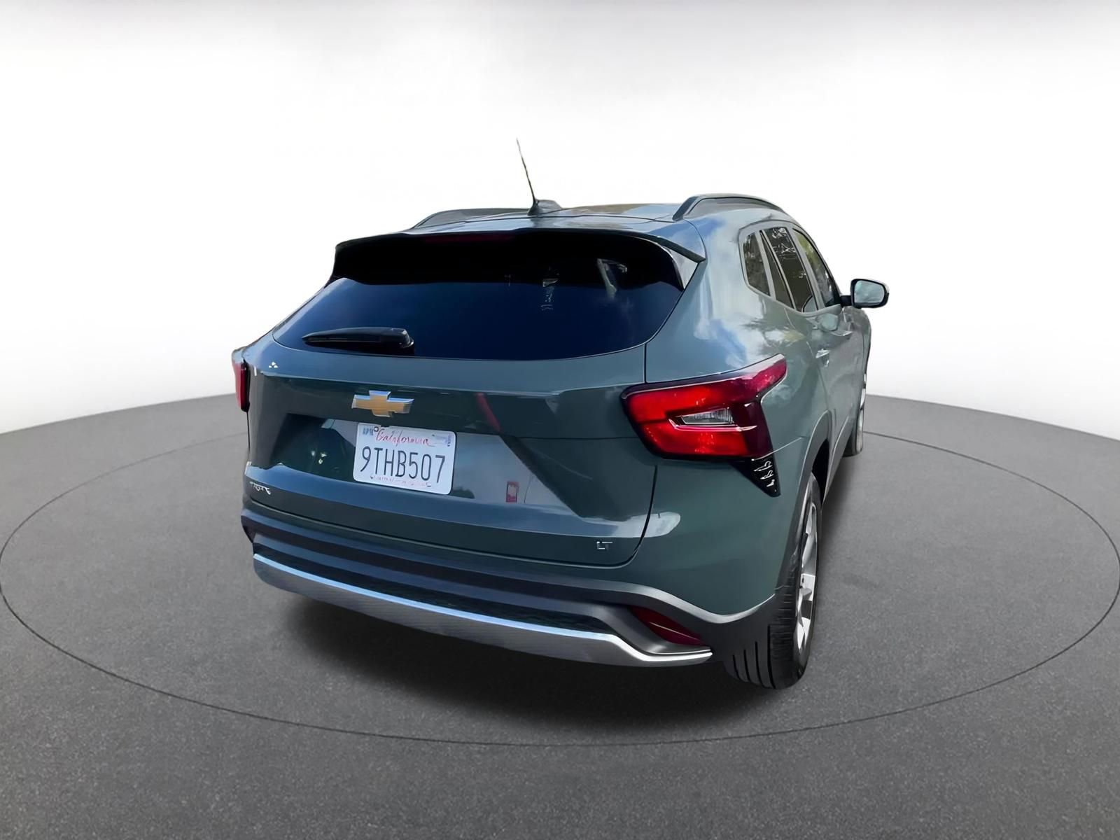 Used 2025 Chevrolet Trax LT image 14