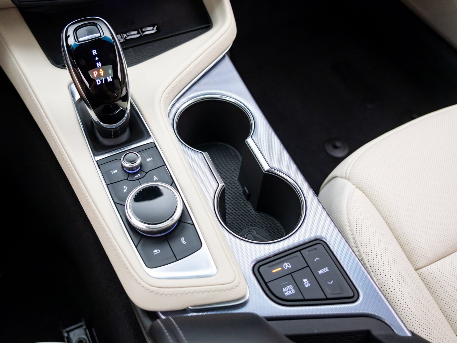 Certified 2022 Cadillac CT4 Premium Luxury AWD/4WD image 32