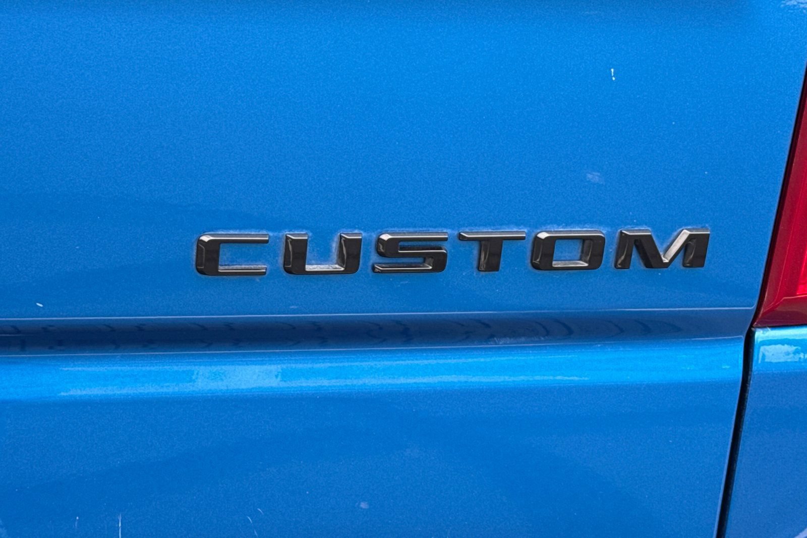 Used 2023 Chevrolet Silverado 1500 Custom w/ LPO, Dark Essentials Package RWD image 12