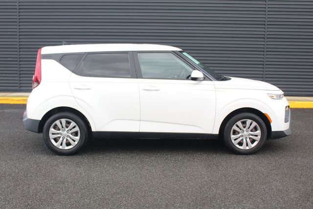 Used 2020 Kia Soul LX image 9