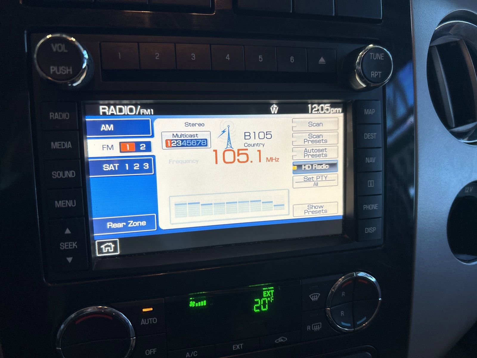 Used 2013 Ford Expedition EL Limited image 26