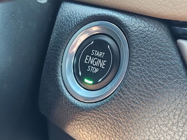 Used 2024 Cadillac XT4 Luxury w/ Cold Weather Package FWD image 20