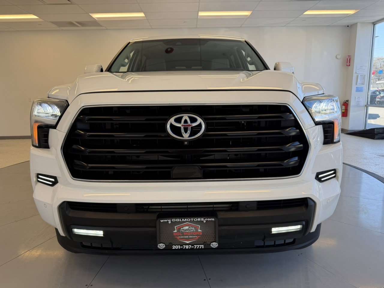 Used 2023 Toyota Sequoia SR5 w/ SR5 Premium Package image 2