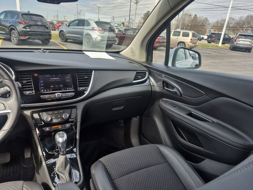 Certified 2022 Buick Encore Preferred w/ Safety Package image 10