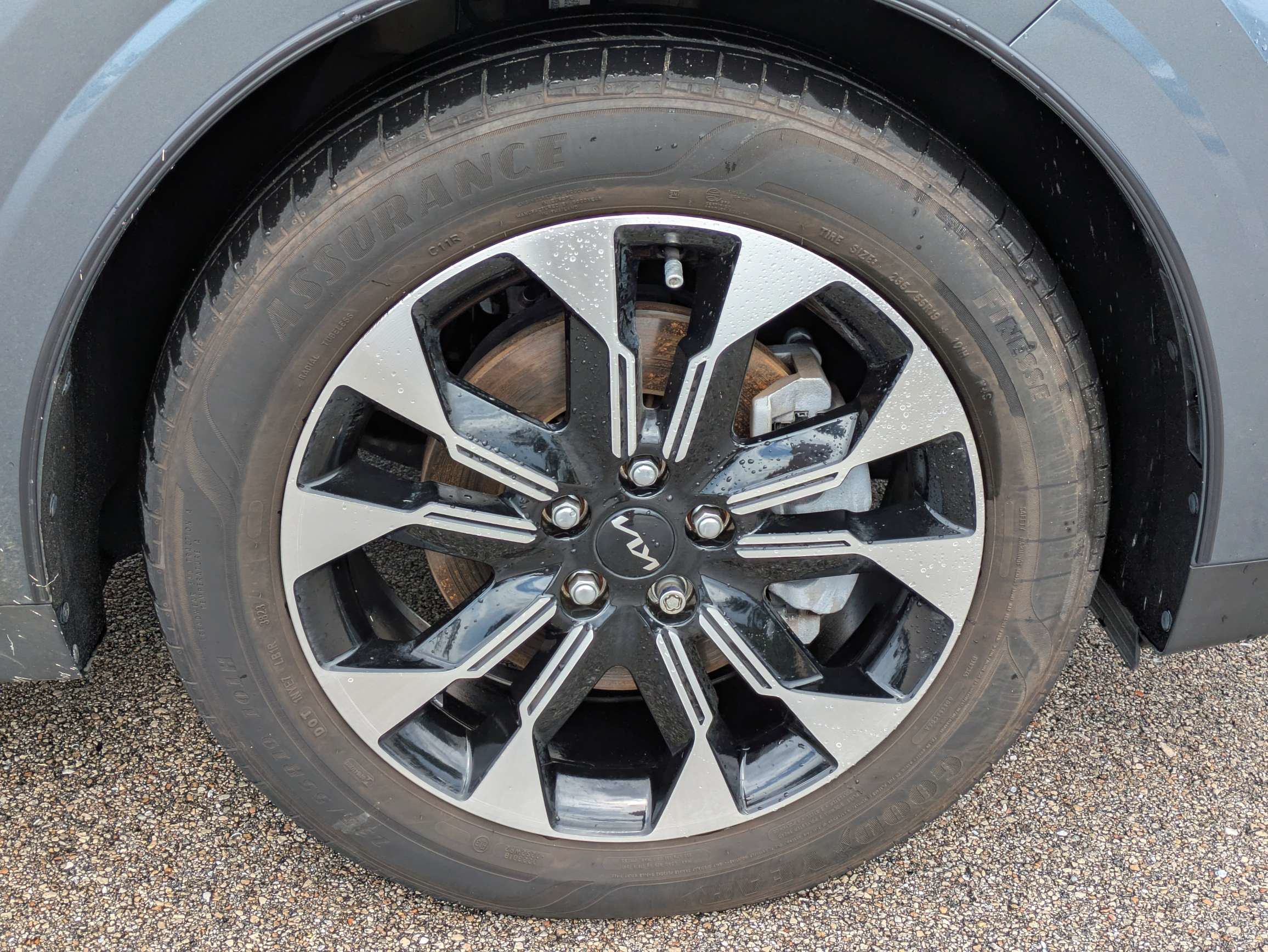 Certified 2024 Kia Carnival EX FWD image 10