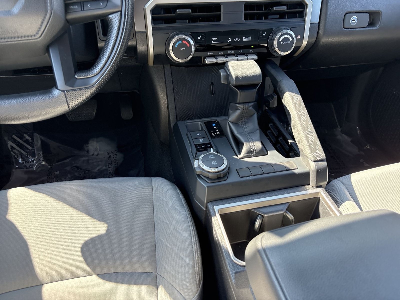Used 2025 Toyota Tacoma SR5 AWD/4WD image 21
