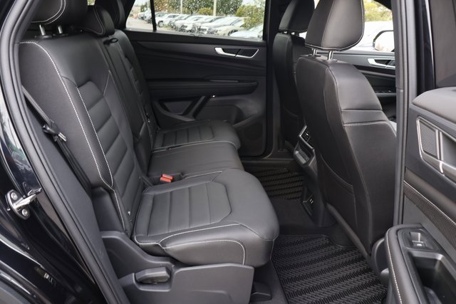 New 2026 Volkswagen Atlas Cross Sport SEL R-Line image 17