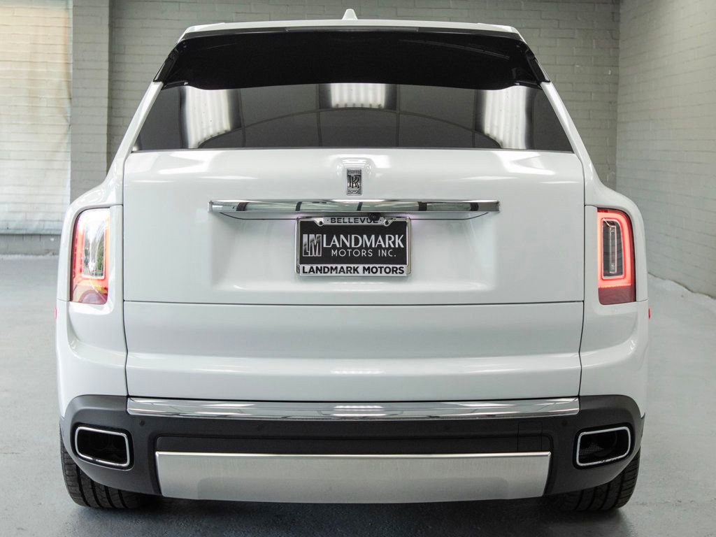 Used 2022 Rolls-Royce Cullinan w/ Cullinan Package image 45