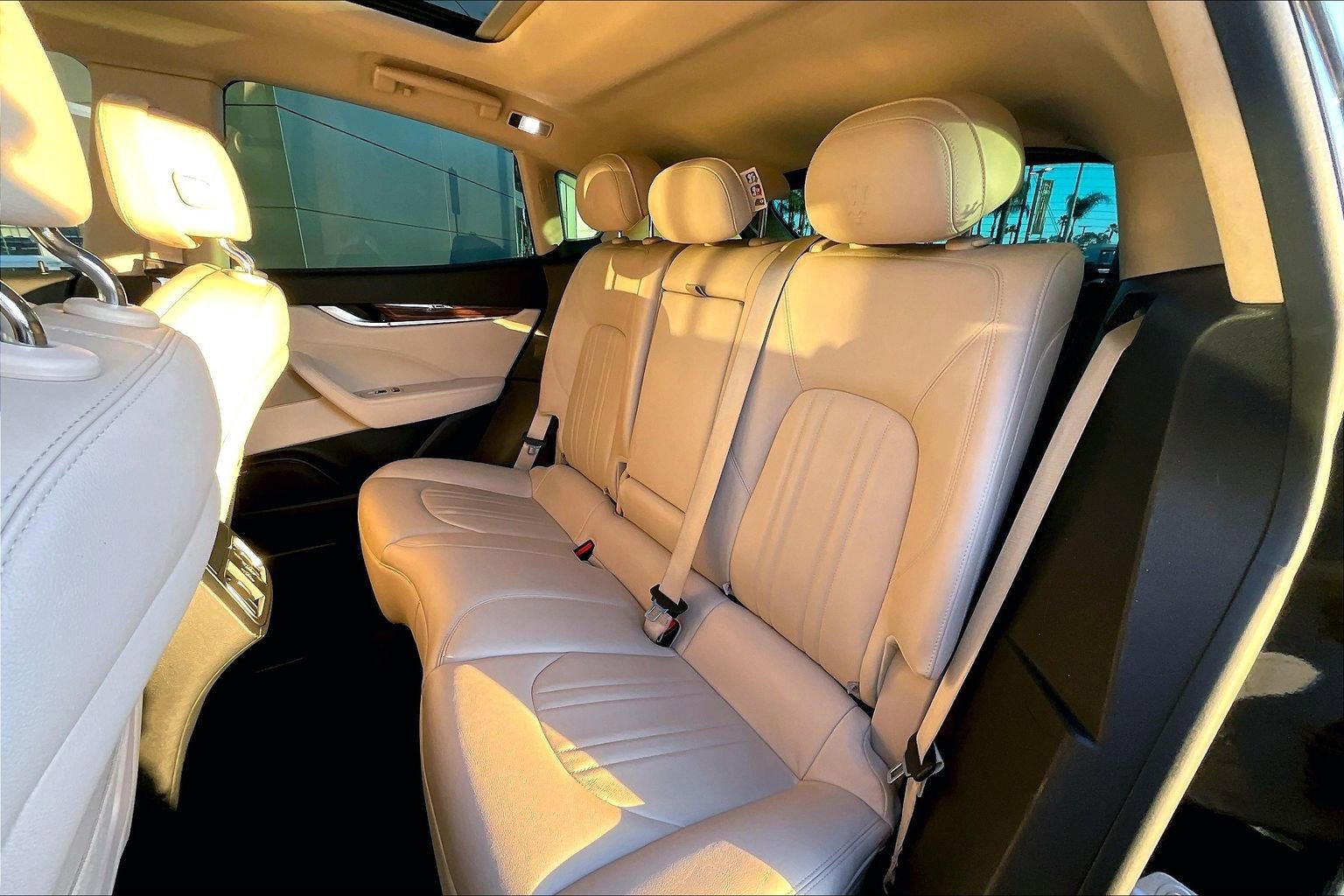 Used 2017 Maserati Levante image 25