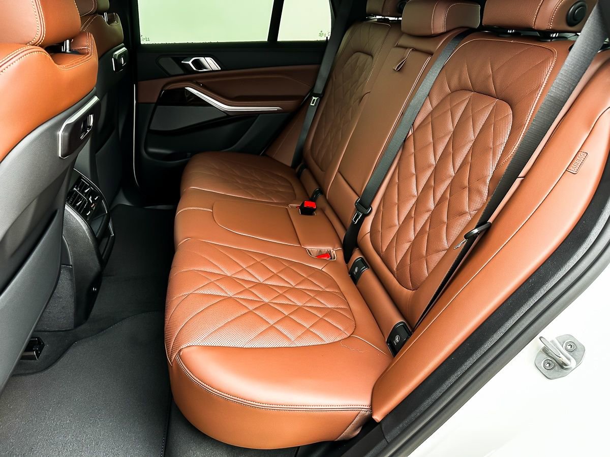 New 2026 BMW X5 xDrive50e w/ M Sport Package image 17