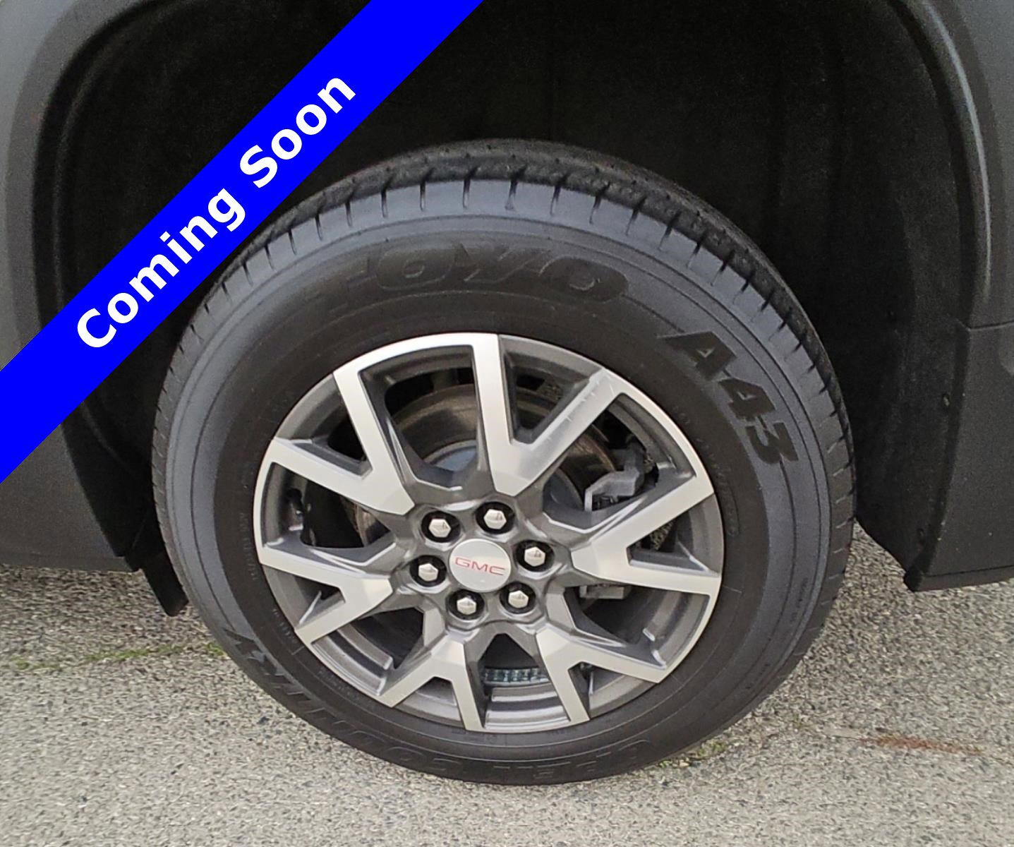 Used 2021 GMC Acadia SLE image 12