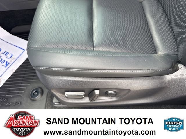 Used 2025 Toyota Crown Signia w/ Advanced Technology Package image 16