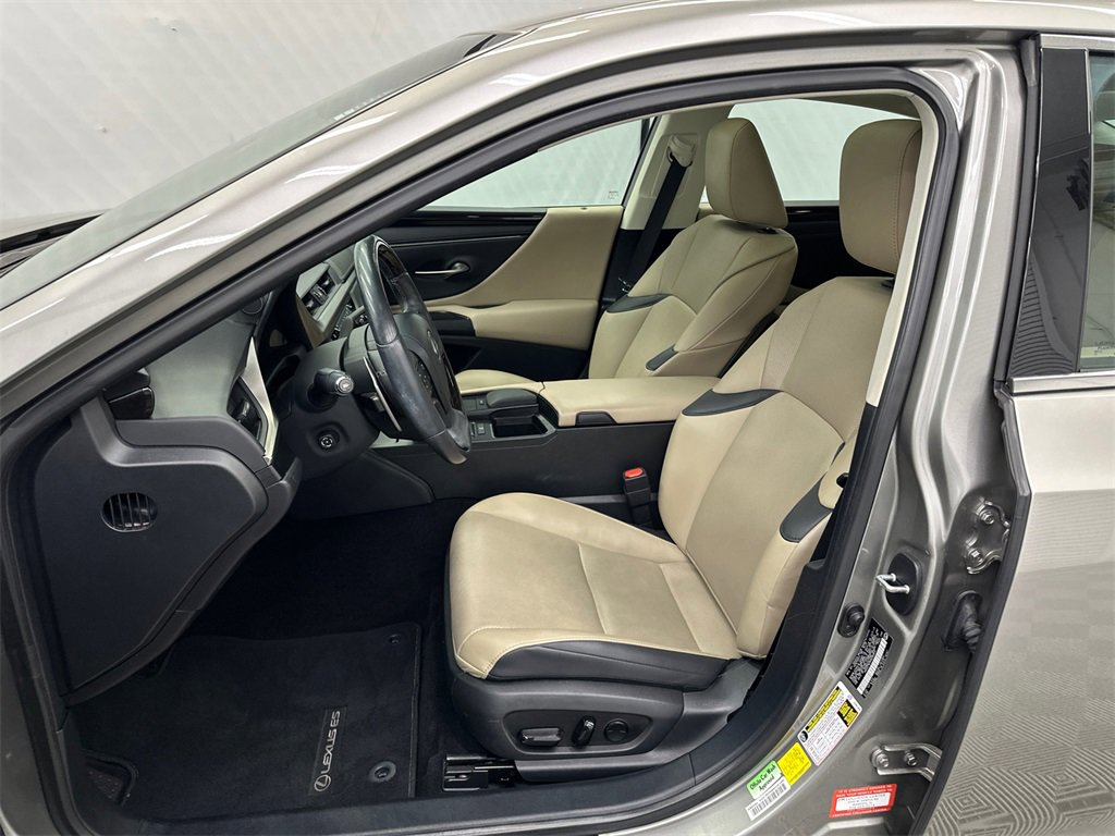 Used 2021 Lexus ES 350 w/ Premium Package image 9