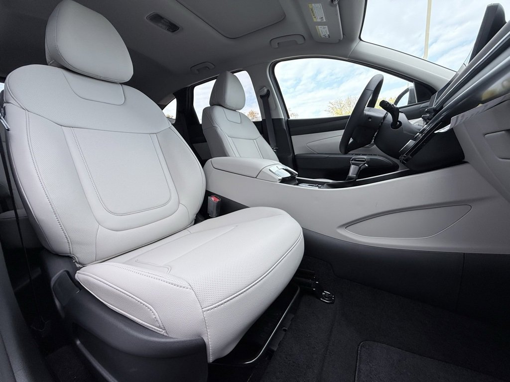 New 2025 Hyundai Tucson SEL image 30