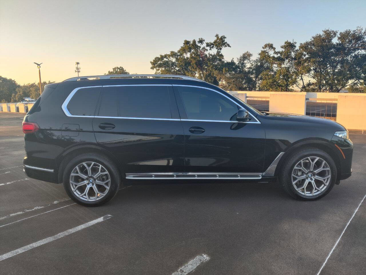 Used 2019 BMW X7 xDrive40i w/ Cold Weather Package image 8