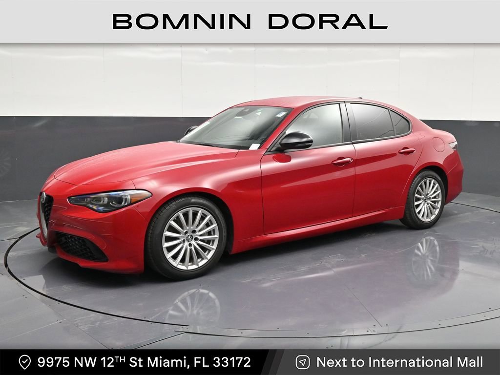 Used 2024 Alfa Romeo Giulia Sprint image 1