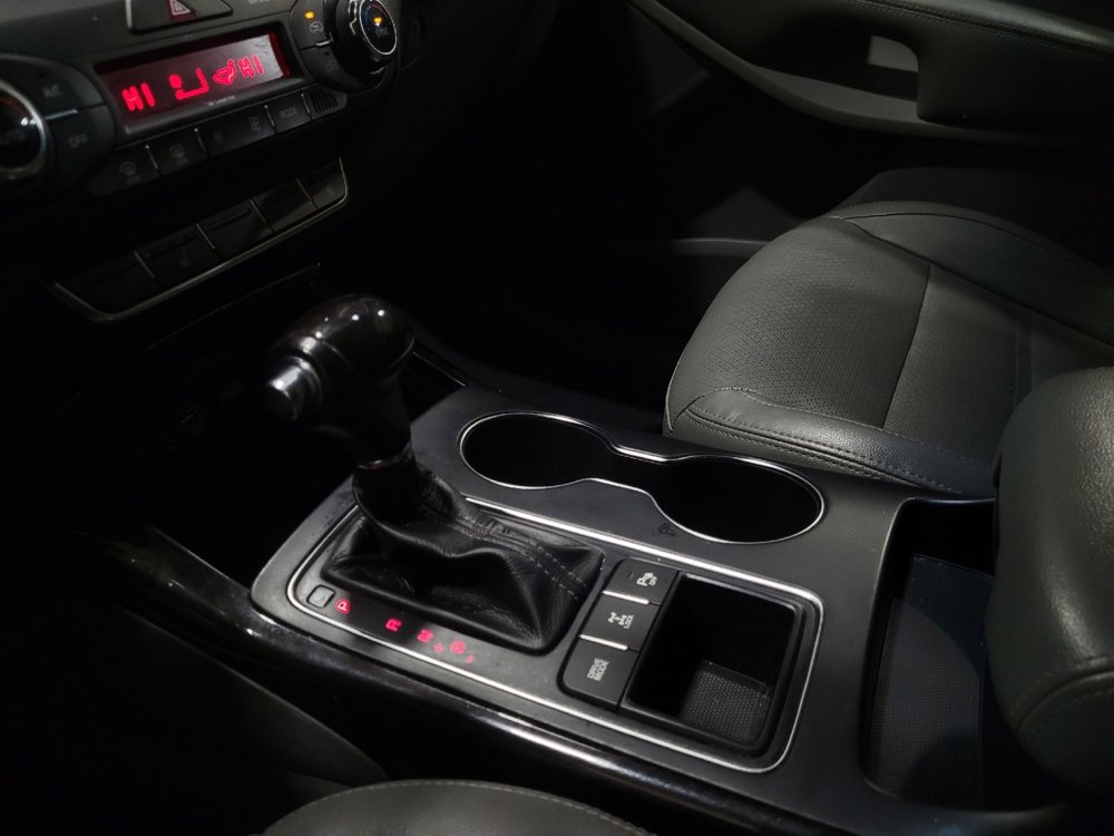 Used 2016 Kia Sorento EX image 26