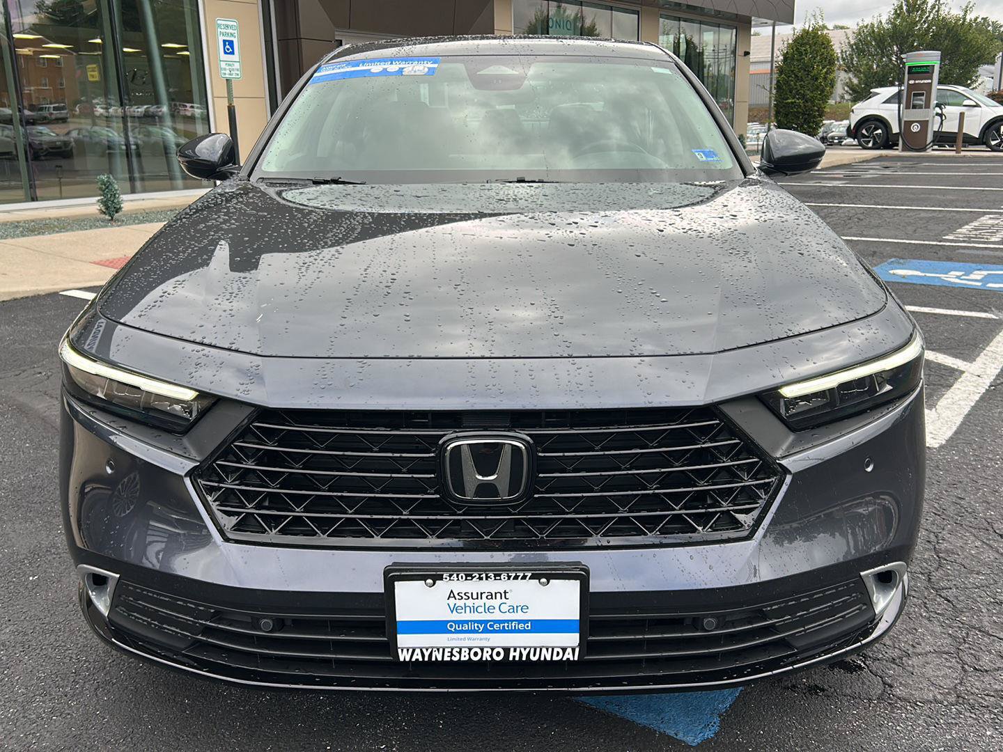 Used 2023 Honda Accord Touring image 11