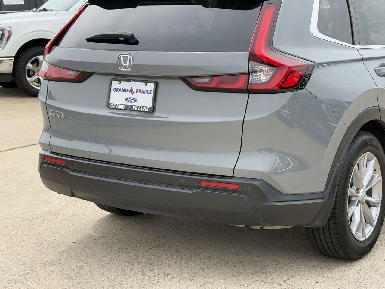 Used 2024 Honda CR-V EX-L image 8