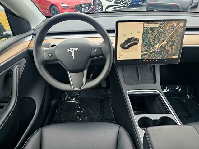 Used 2023 Tesla Model Y Long Range image 30