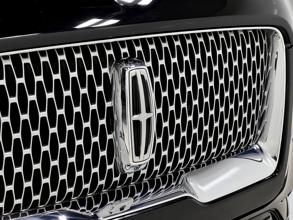 Used 2020 Lincoln Navigator Reserve w/ Luxury Package image 41