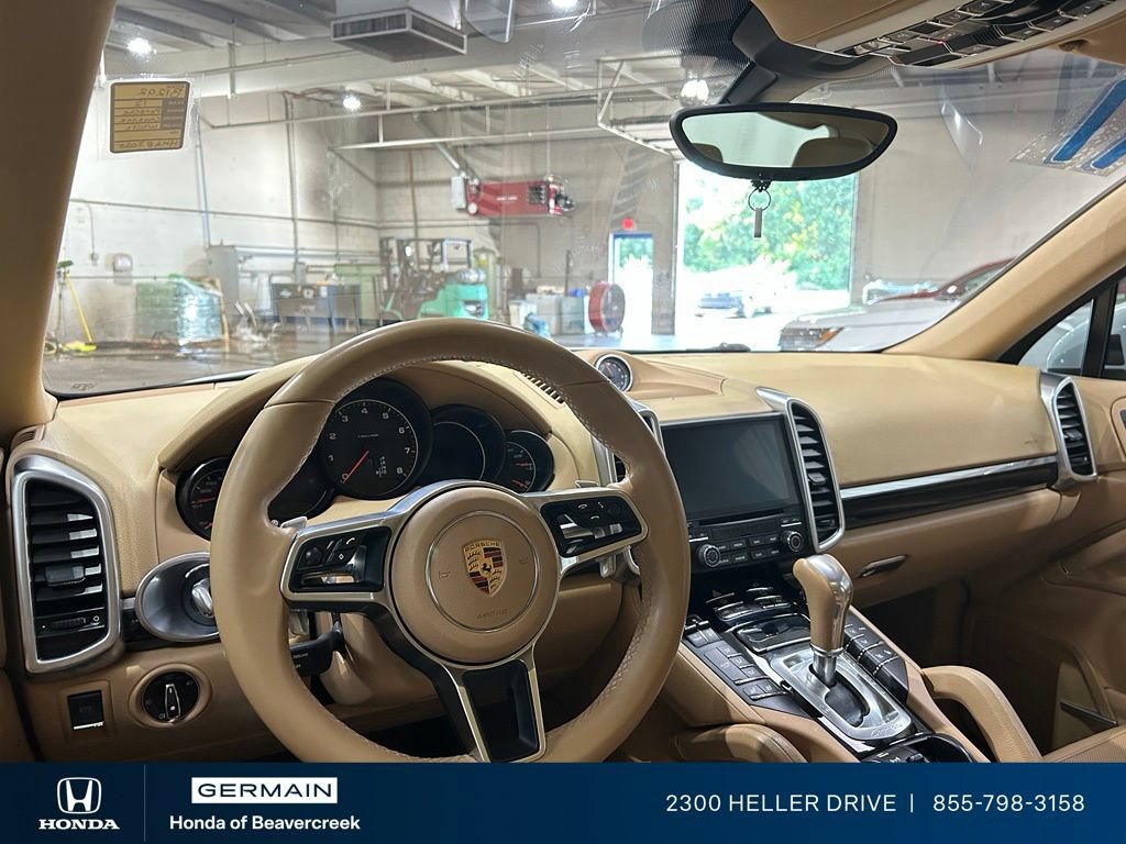 Used 2017 Porsche Cayenne AWD/4WD image 15