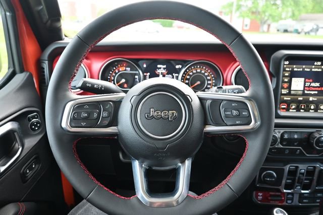 Used 2023 Jeep Wrangler Unlimited Rubicon w/ Cold Weather Group AWD/4WD image 43