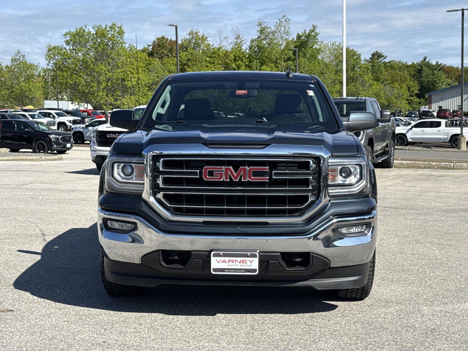Used 2018 GMC Sierra 1500 SLE w/ SLE Value Package AWD/4WD image 2