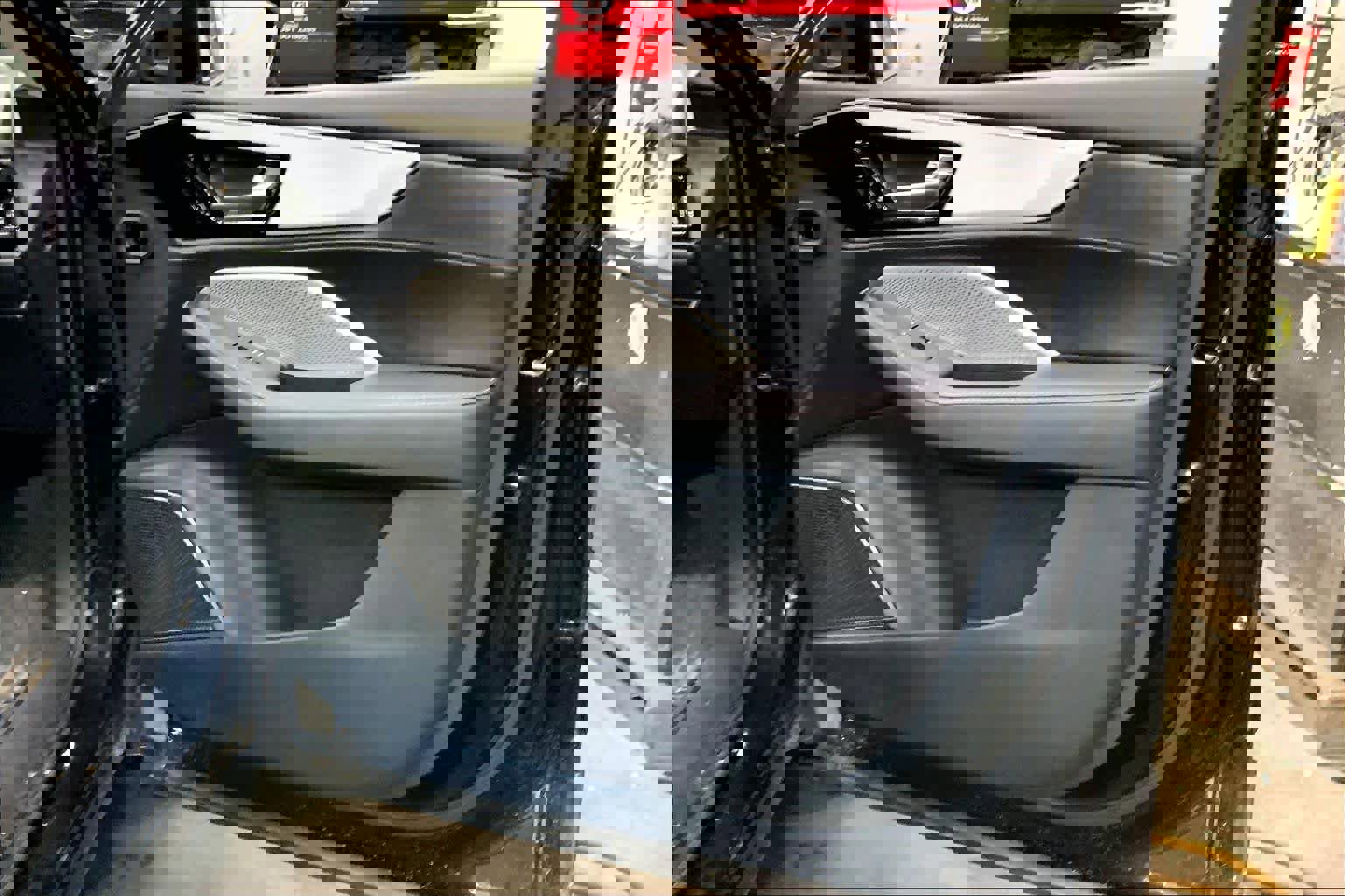 Used 2023 Acura MDX SH-AWD w/ Technology Package image 23