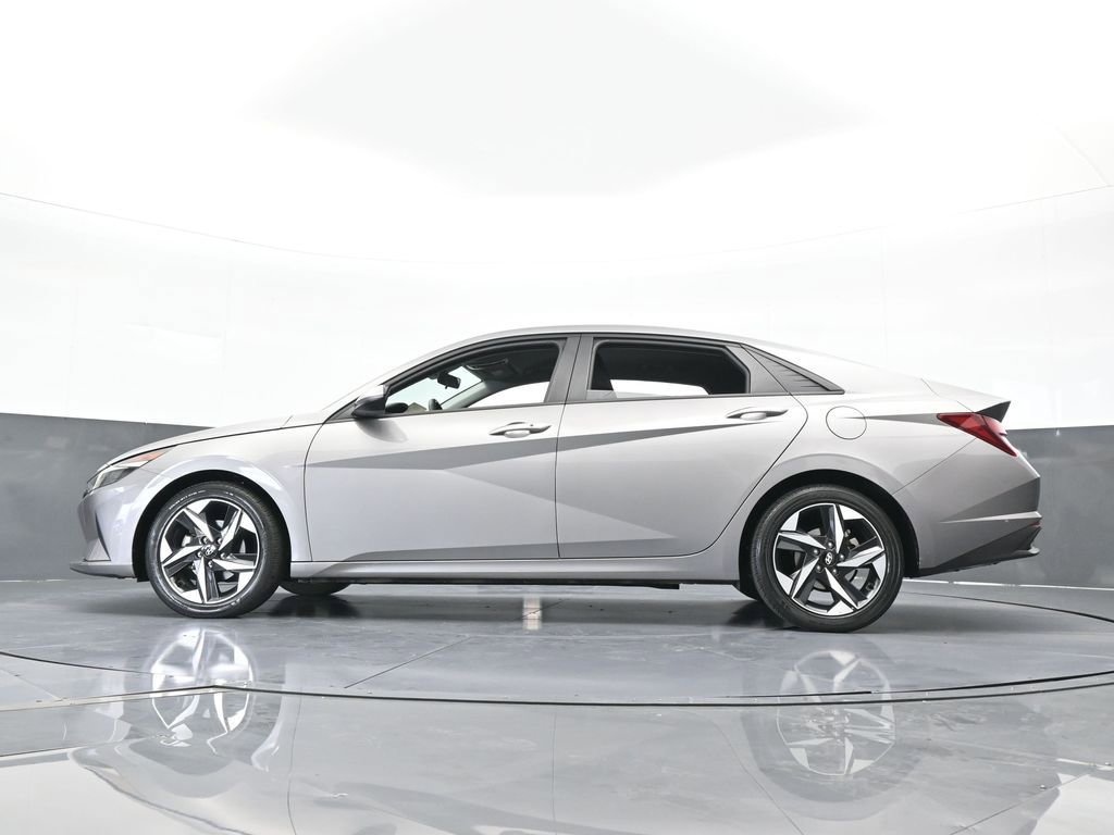 Used 2023 Hyundai Elantra SEL w/ Convenience Package image 54