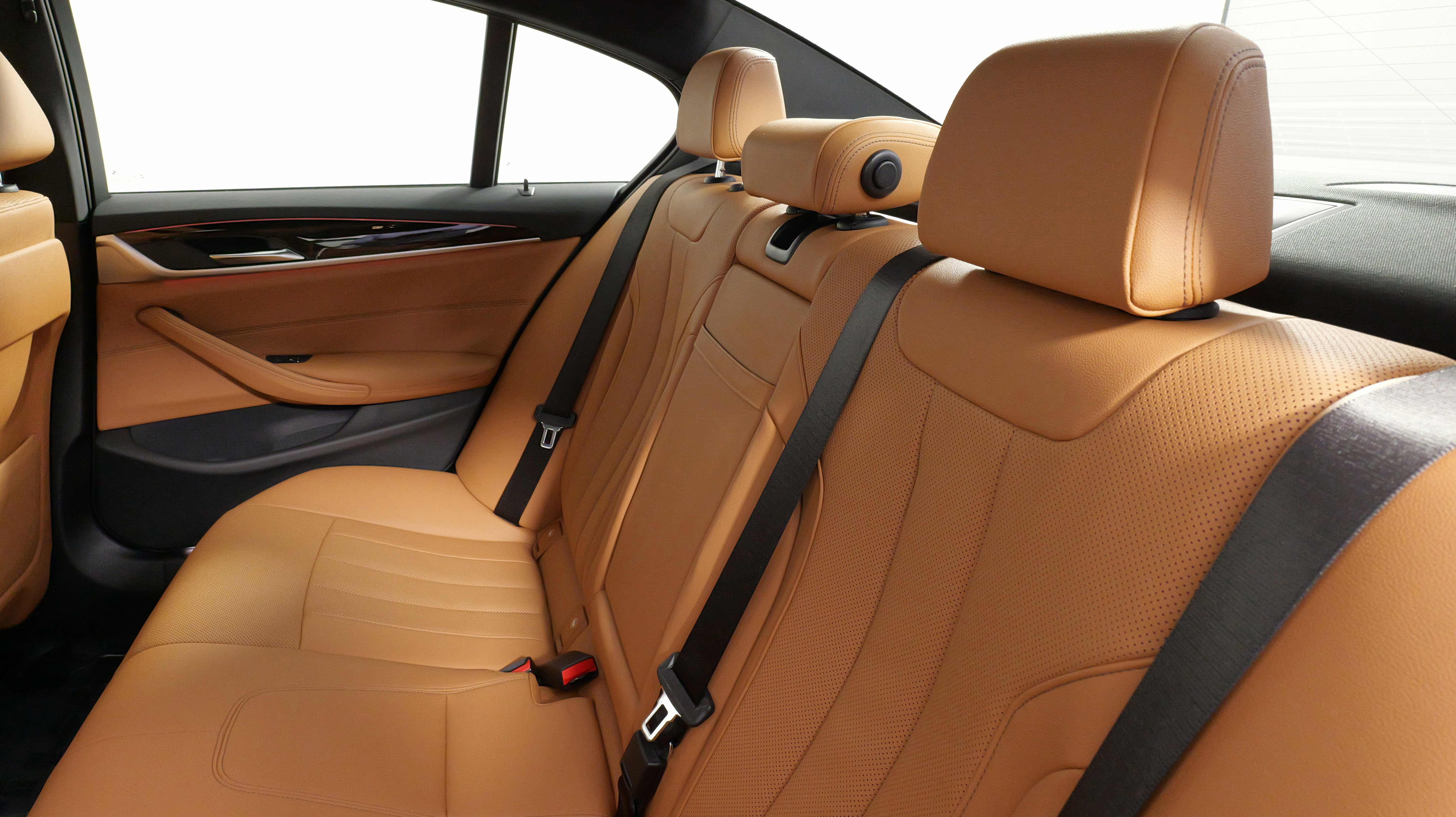 Used 2022 BMW 530i xDrive w/ Convenience Package image 38