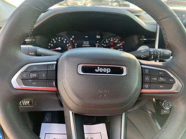 Certified 2025 Jeep Compass Limited AWD/4WD image 14