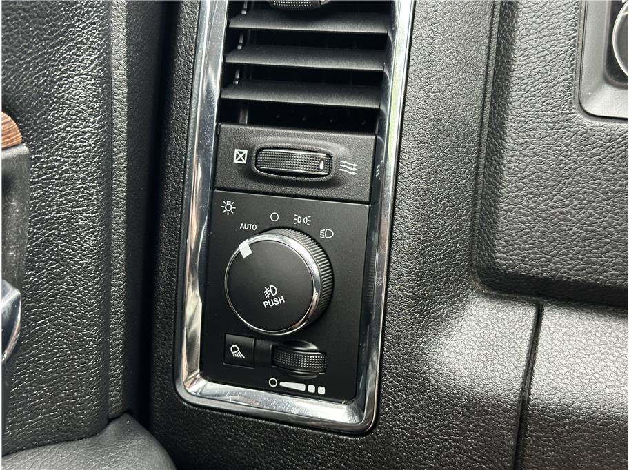 Used 2017 RAM 2500 Laramie w/ Sport Appearance Group AWD/4WD image 26