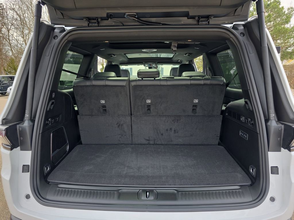 New 2026 Jeep Grand Wagoneer Limited AWD/4WD image 13