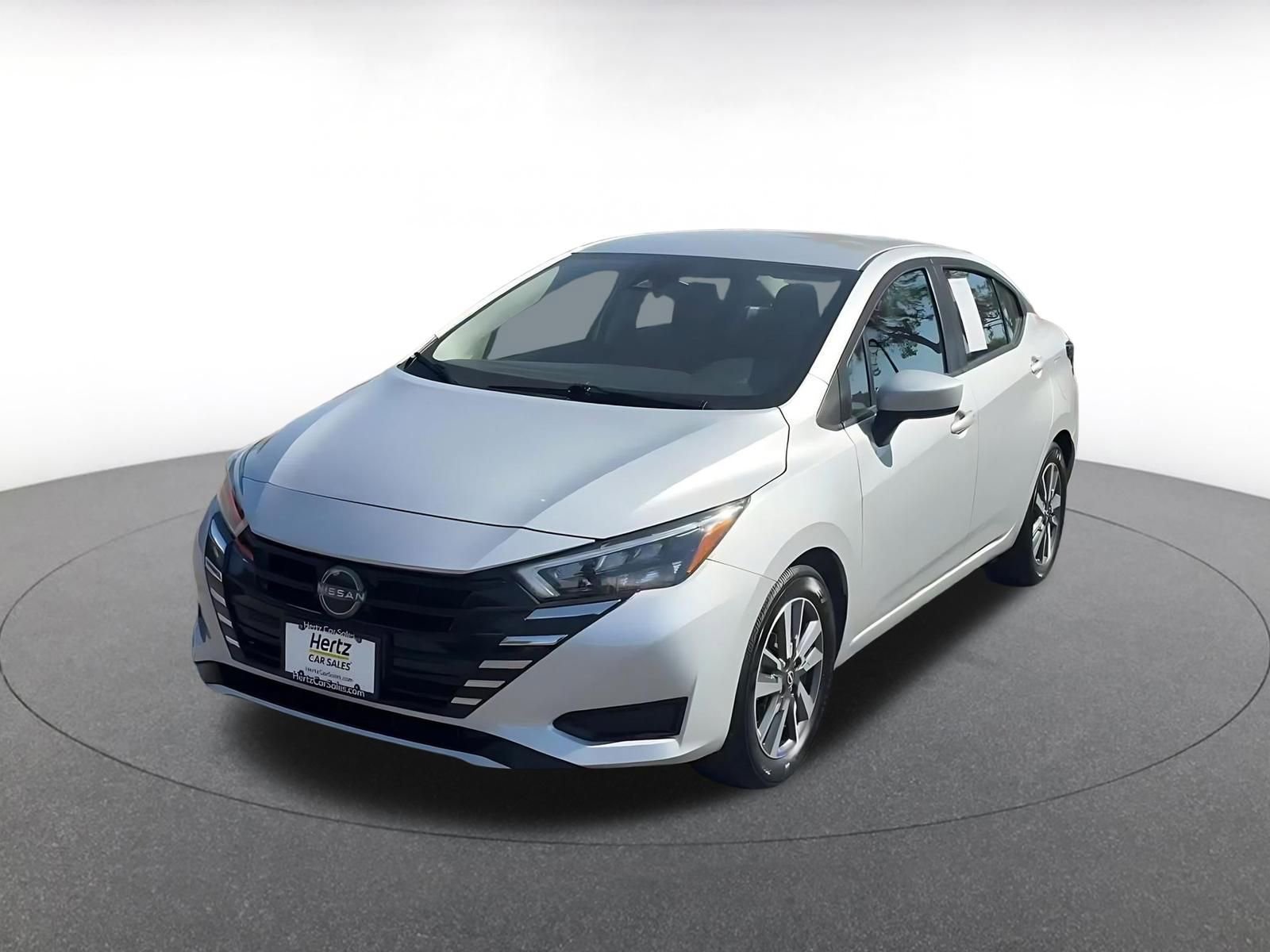 Used 2025 Nissan Versa SV image 7