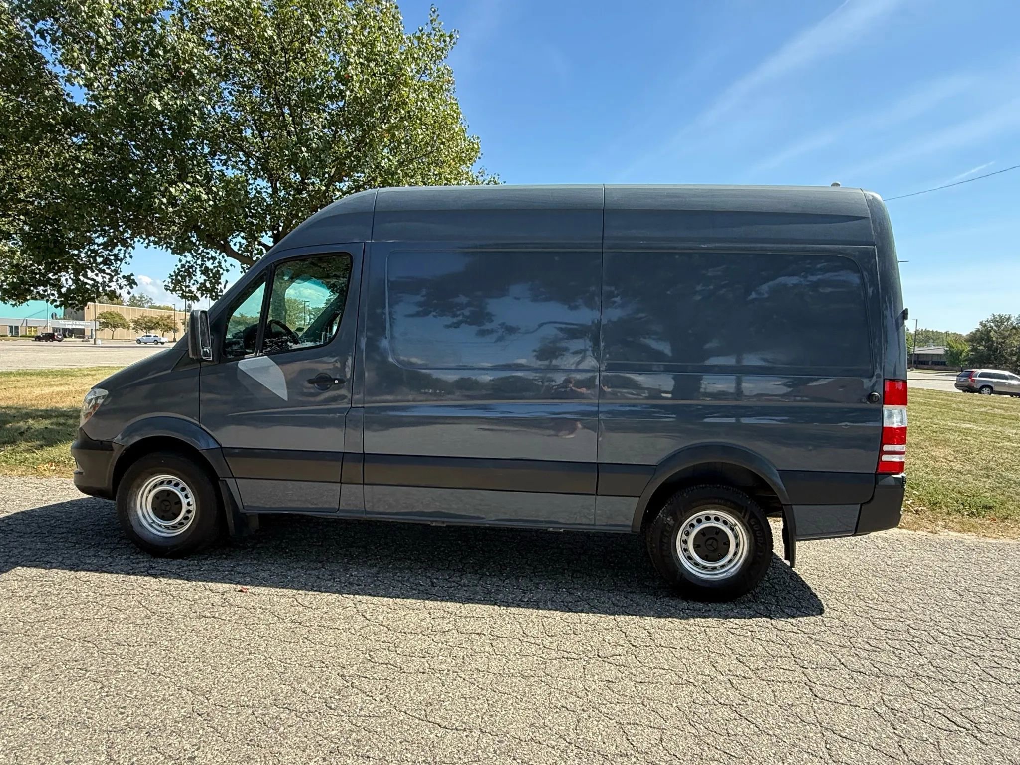Used 2018 Mercedes-Benz Sprinter 2500 image 6