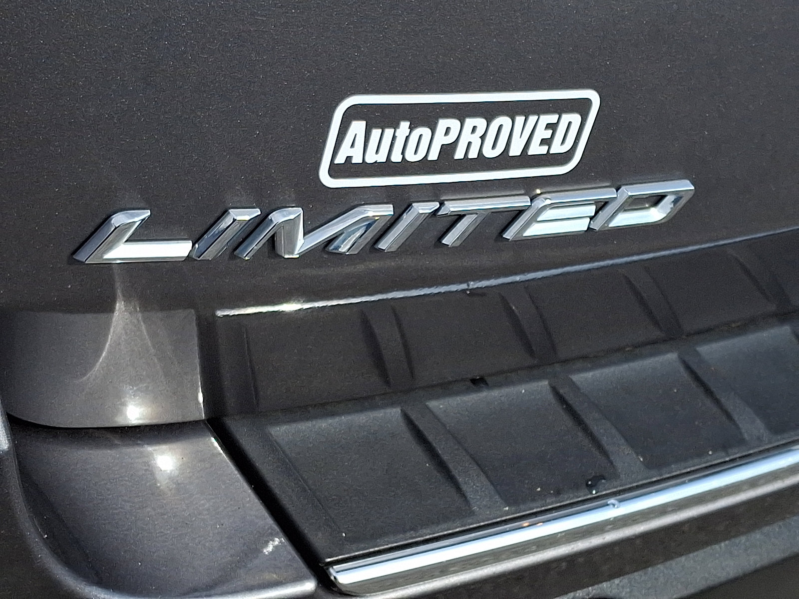 Used 2021 Ford Explorer Limited w/ Equipment Group 301A AWD/4WD image 32
