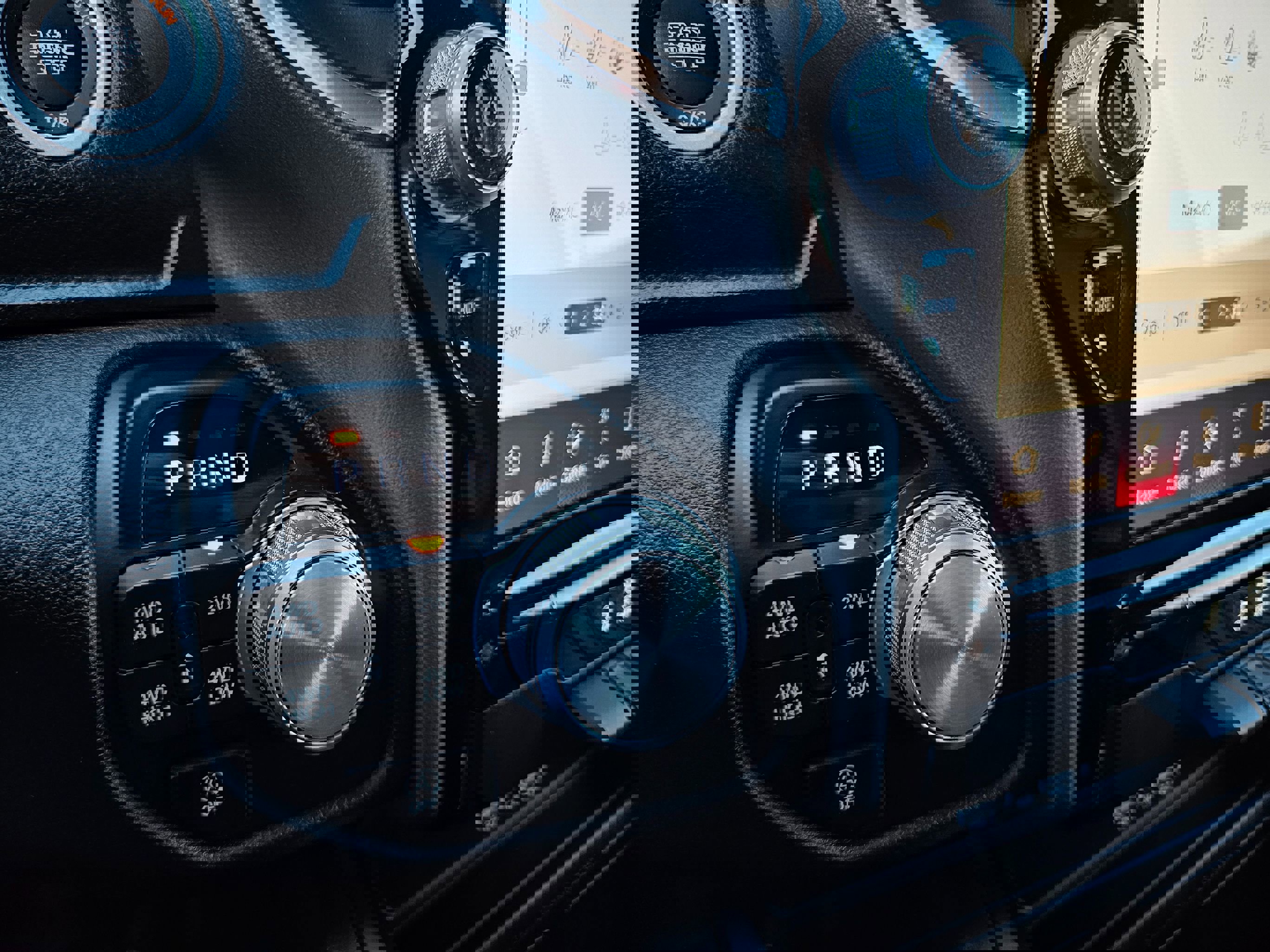 Used 2025 RAM 1500 Laramie image 34