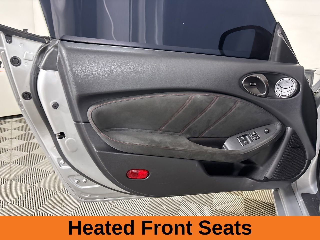 Used 2020 Nissan 370Z image 9