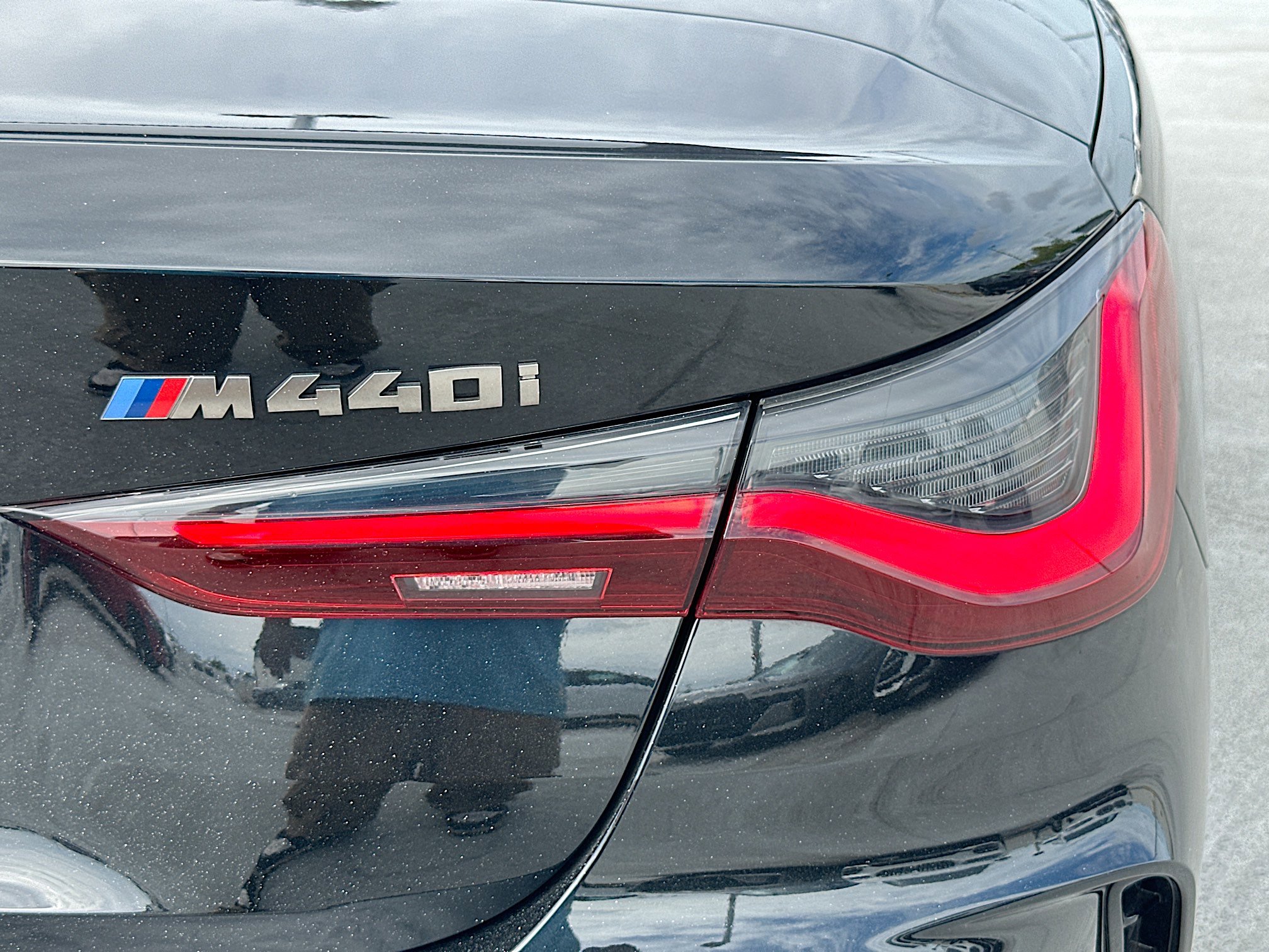 Used 2024 BMW M440i Convertible RWD image 32