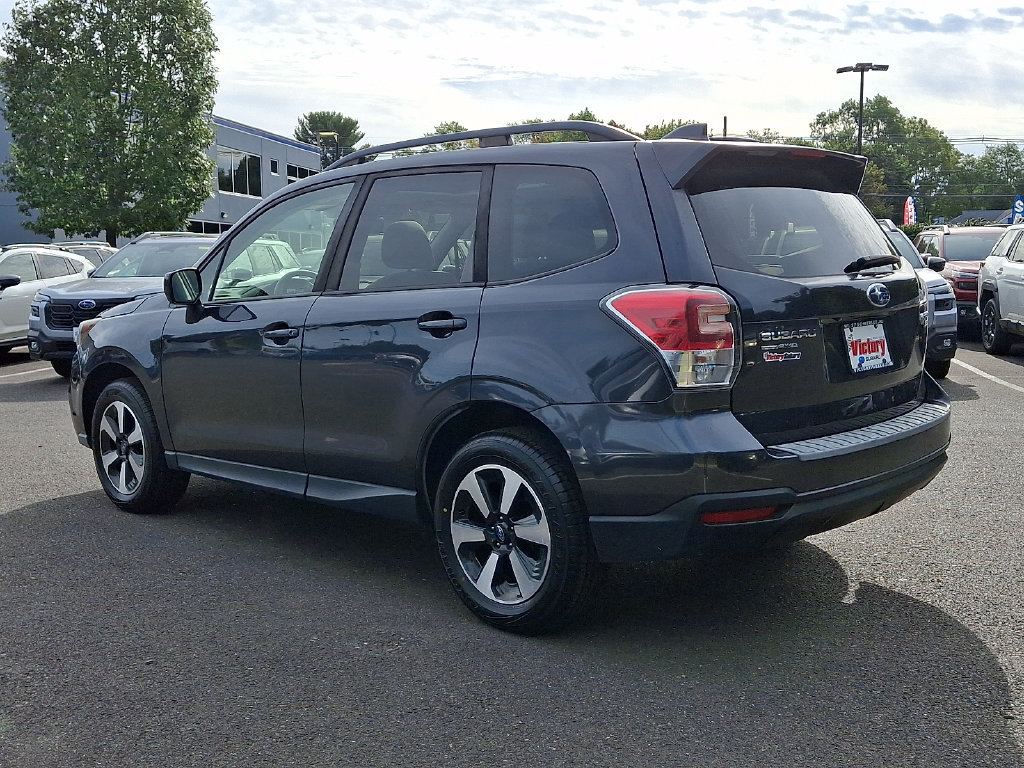 Used 2017 Subaru Forester 2.5i Premium AWD/4WD image 4