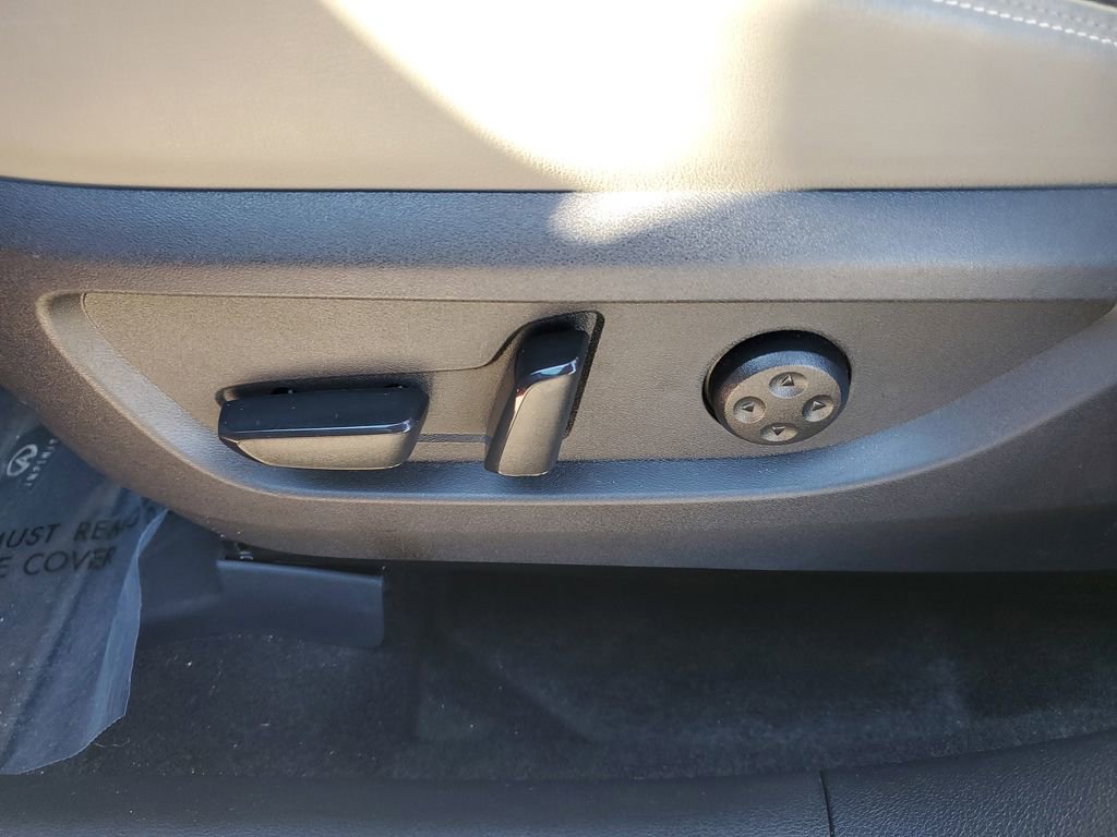 Used 2023 INFINITI QX50 Sensory image 20
