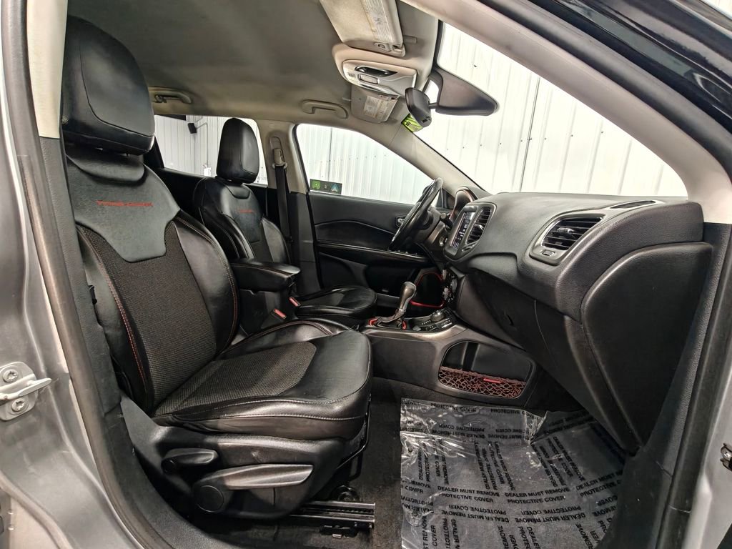 Used 2020 Jeep Compass Trailhawk AWD/4WD image 26