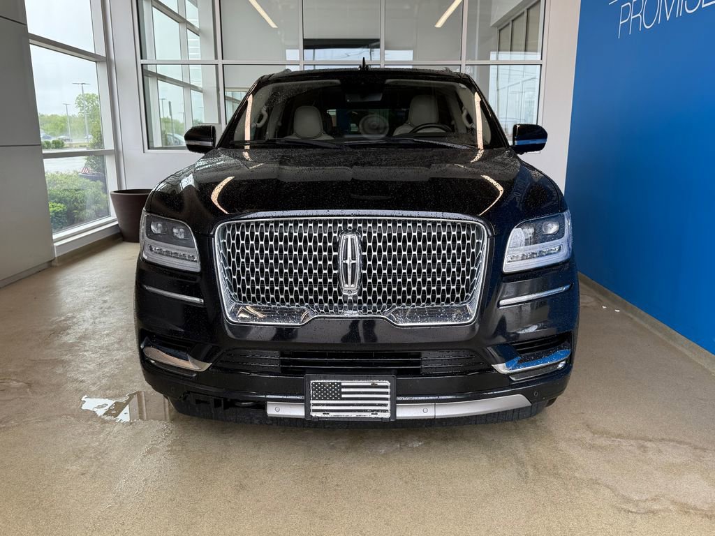 Used 2019 Lincoln Navigator Reserve AWD/4WD image 5
