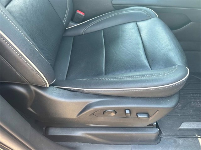 Used 2023 GMC Yukon SLT image 16