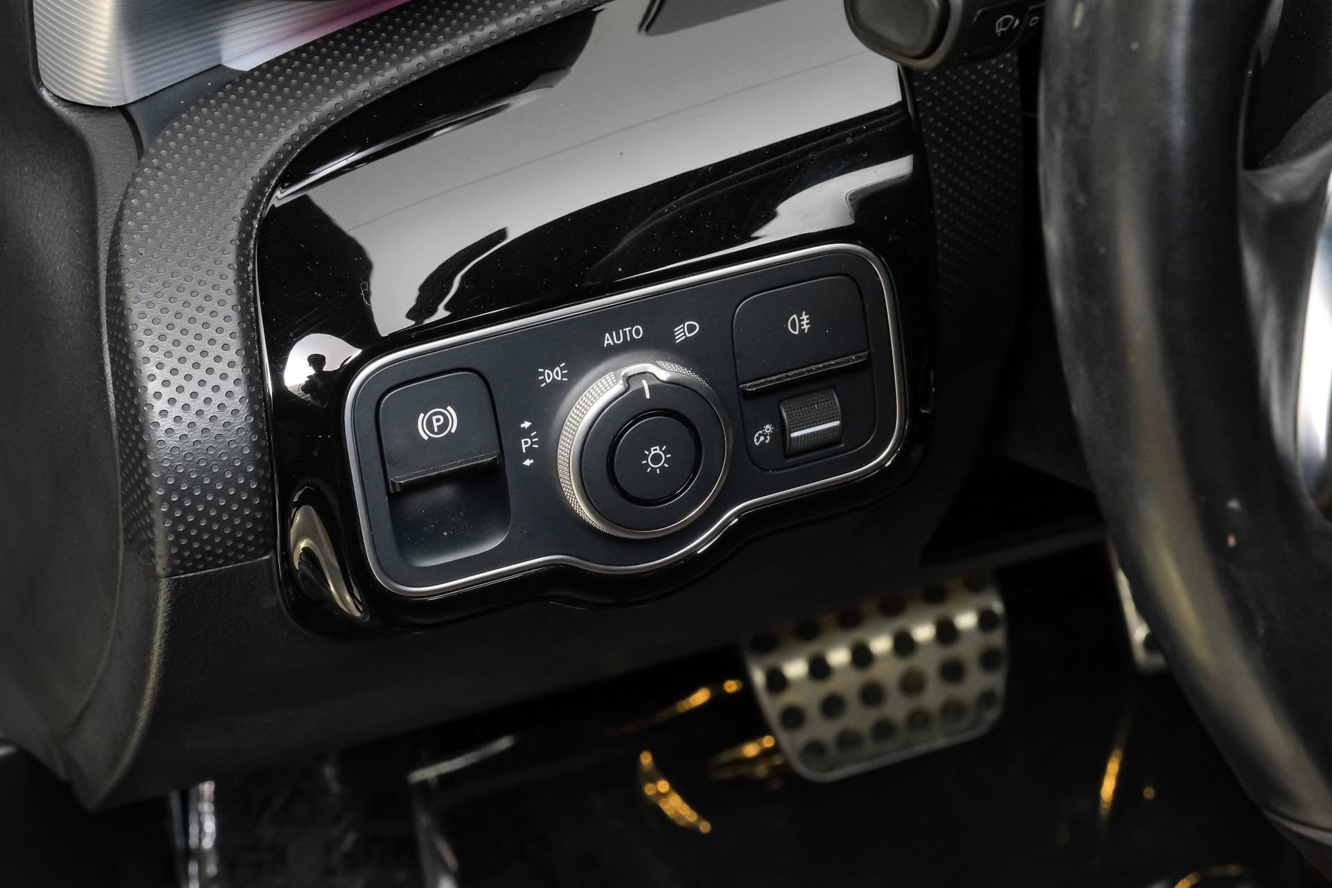 Used 2023 Mercedes-Benz CLA 250 image 38