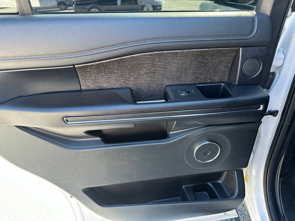 Used 2021 Ford Expedition Limited AWD/4WD image 10