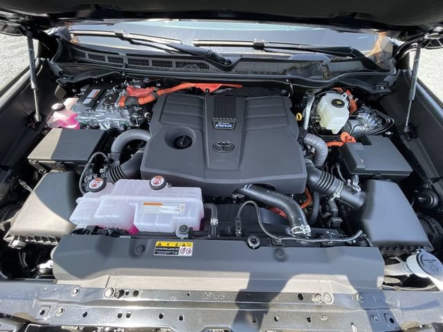 New 2026 Toyota Tundra Platinum AWD/4WD image 11