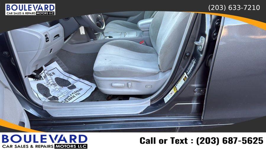 Used 2010 Toyota Camry LE FWD image 22