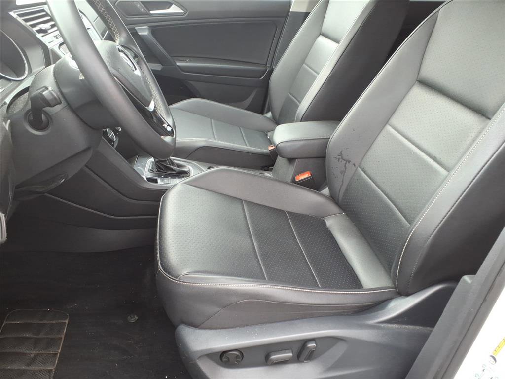 Used 2021 Volkswagen Tiguan SE AWD/4WD image 11